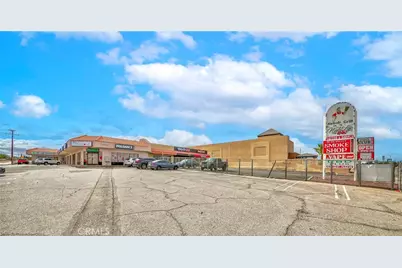 14895 Bear Valley, Hesperia, CA 92345 - Photo 7