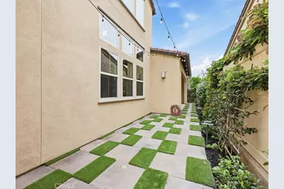 10866 Rojo Court, Cypress, CA 90720 - Photo 43