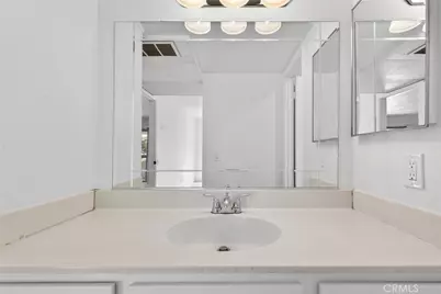 2839 S Fairview #D, Santa Ana, CA 92704 - Photo 25