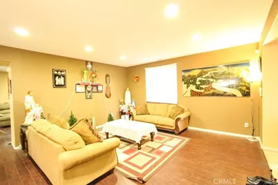 19914 Christopher, Saugus, CA 91350 - Photo 5