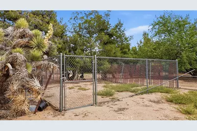 7589 Glider Ave, Hesperia, CA 92345 - Photo 13