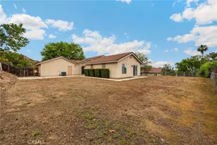 11324 Reid Ct, Riverside, CA 92505 - Photo 9