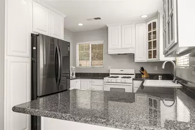 418 E Olive #B, Monrovia, CA 91016 - Photo 7