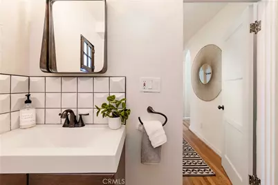 4252 S Norton, Los Angeles, CA 90008 - Photo 23