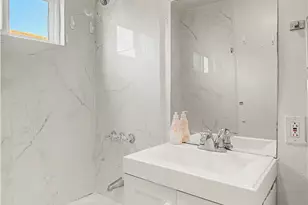 1425 W Gage, Los Angeles, CA 90047 - Photo 17