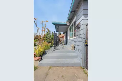 1425 W Gage, Los Angeles, CA 90047 - Photo 3