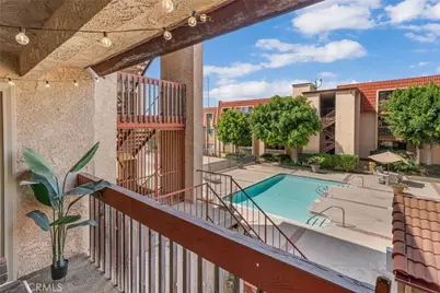 2101 E 21st, Signal Hill, CA 90755 - Photo 11