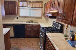 2171 S Spinnaker St, Anaheim, CA 92802 - Photo 19