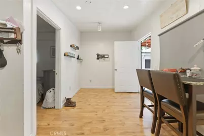725 W 107th, Los Angeles, CA 90044 - Photo 41