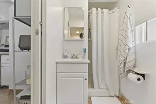 725 W 107th, Los Angeles, CA 90044 - Photo 31