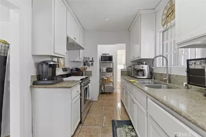 725 W 107th, Los Angeles, CA 90044 - Photo 13