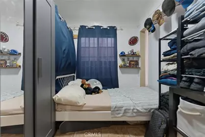 725 W 107th, Los Angeles, CA 90044 - Photo 17