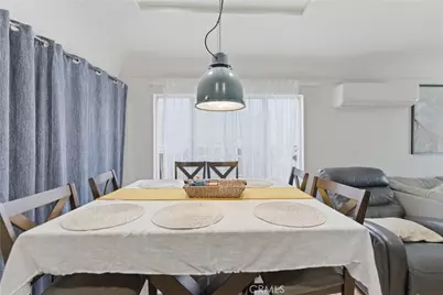 725 W 107th, Los Angeles, CA 90044 - Photo 11