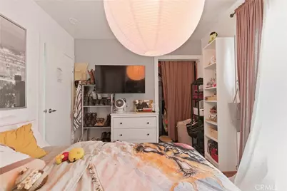 725 W 107th, Los Angeles, CA 90044 - Photo 23