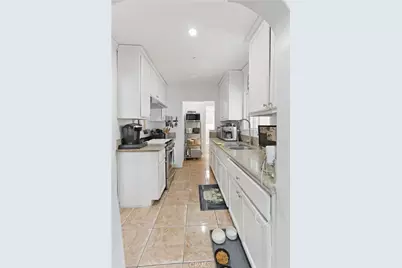 725 W 107th, Los Angeles, CA 90044 - Photo 19