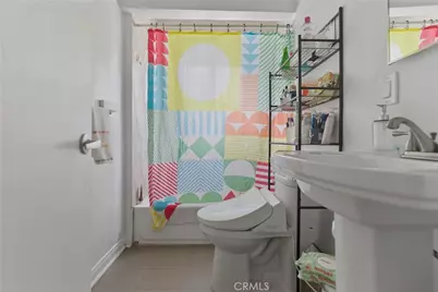 725 W 107th, Los Angeles, CA 90044 - Photo 25