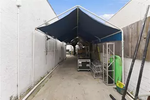 725 W 107th, Los Angeles, CA 90044 - Photo 35