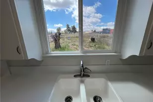 15683 Fir, Hesperia, CA 92345 - Photo 19