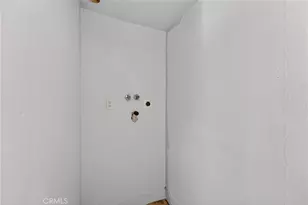 803 E Victoria, Carson, CA 90746 - Photo 17