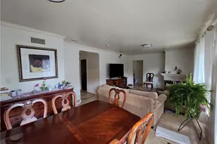 2129 N Poplar, Santa Ana, CA 92706 - Photo 17