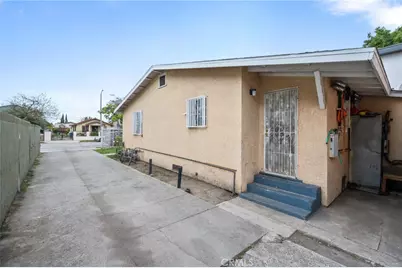 213 E 87th Pl, Los Angeles, CA 90003 - Photo 5