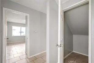 213 E 87th Pl, Los Angeles, CA 90003 - Photo 9