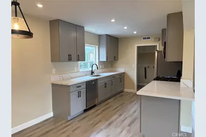 1022 Concord St, Santa Ana, CA 92701 - Photo 5