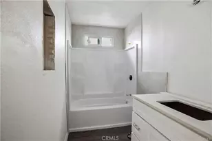 1003 W Myrtle St, Santa Ana, CA 92703 - Photo 23