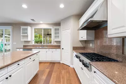 45000 Vine Cliff, Temecula, CA 92592 - Photo 17