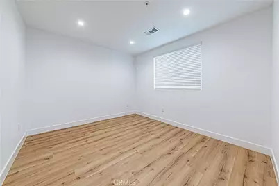 10424 Graham Avenue, Los Angeles, CA 90002 - Photo 35