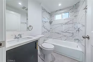 10424 Graham Ave, Los Angeles, CA 90002 - Photo 9