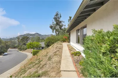 3737 San Augustine, Glendale, CA 91206 - Photo 45