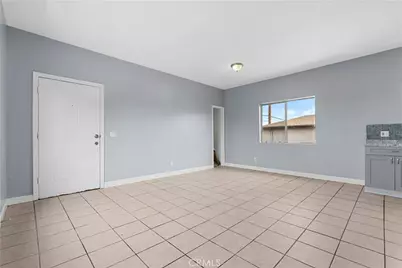 10406 Avalon Boulevard, Los Angeles, CA 90003 - Photo 9