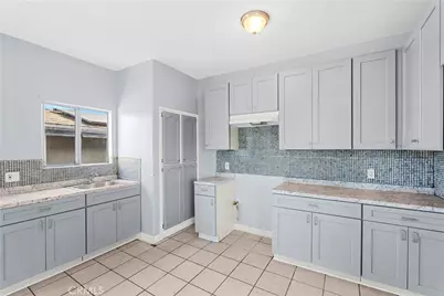 10406 Avalon Boulevard, Los Angeles, CA 90003 - Photo 5