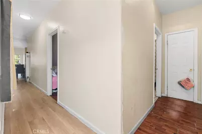 10406 Avalon Boulevard, Los Angeles, CA 90003 - Photo 31