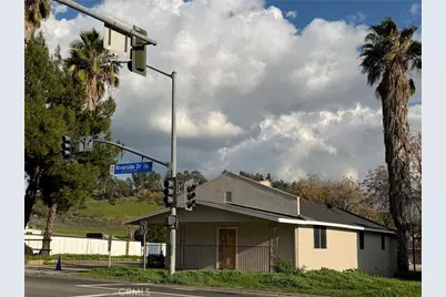 30830 Riverside, Lake Elsinore, CA 92530 - Photo 9