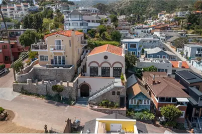 209 E Whittley, Avalon, CA 90704 - Photo 5