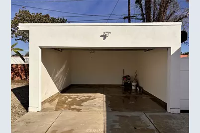8758 S Hobart, Los Angeles, CA 90047 - Photo 35