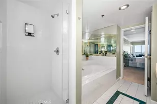 525 E Seaside Way, Long Beach, CA 90802 - Photo 25