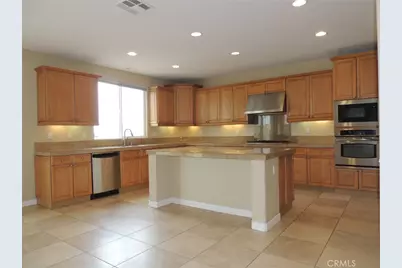 7 Plaza Valenza, Lake Elsinore, CA 92532 - Photo 9