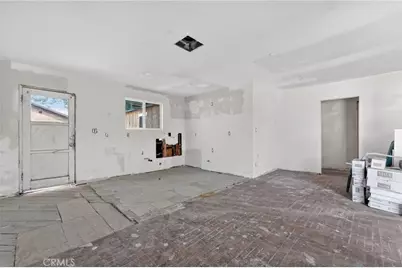 15021 Sylvan, Van Nuys, CA 91411 - Photo 9