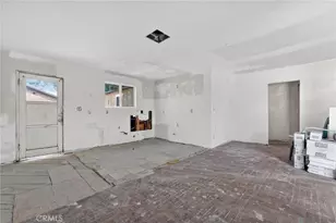 15021 Sylvan, Van Nuys, CA 91411 - Photo 9