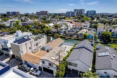 223 Howland Canal, Venice, CA 90291 - Photo 49