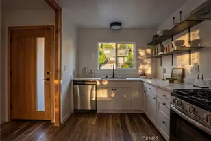 5141 Don Pio Dr, Woodland Hills, CA 91364 - Photo 9