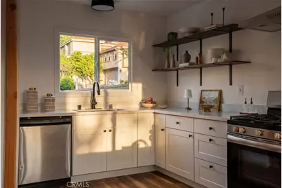 5141 Don Pio Drive, Woodland Hills, CA 91364 - Photo 9