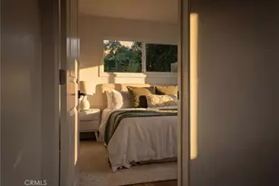 5141 Don Pio Dr, Woodland Hills, CA 91364 - Photo 19