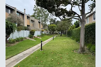 18697 Club, Huntington Beach, CA 92648 - Photo 9