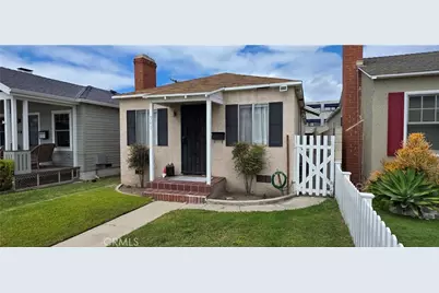 341 10th, Seal Beach, CA 90740 - Photo 1