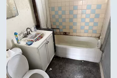 2412 Gale, Long Beach, CA 90810 - Photo 7