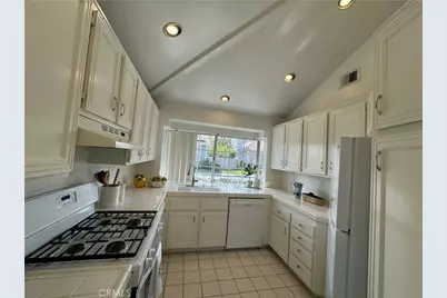 13679 Iroquois, Tustin, CA 92782 - Photo 17